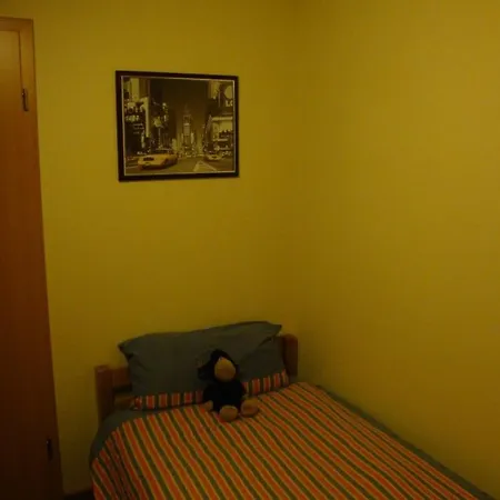 Hausboot Levitate Im Hafen Von * Barssel (Cloppenburg)